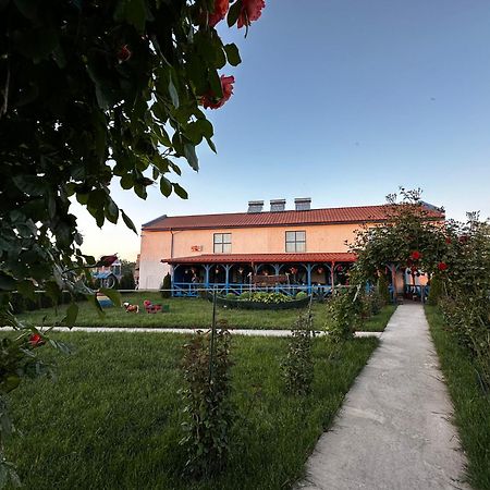 Agropensiuea Casa Uncu Hotel มูรีกีโอล ภายนอก รูปภาพ