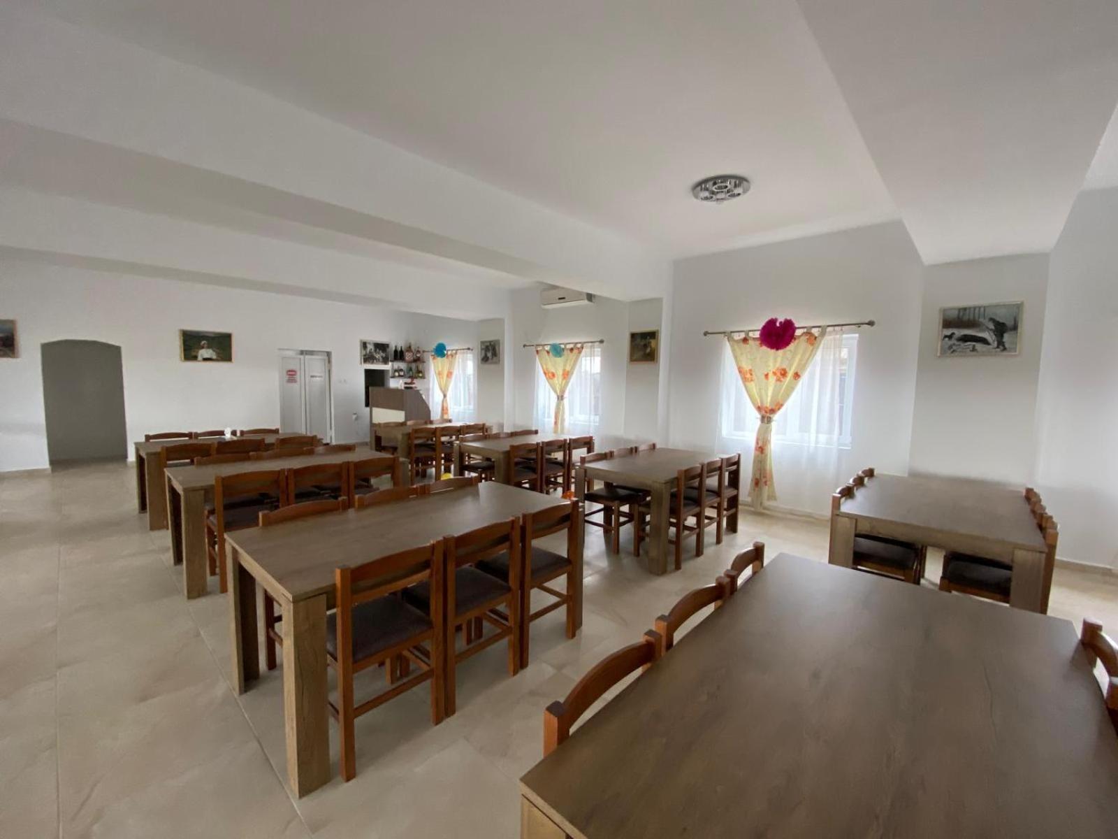 Agropensiuea Casa Uncu Hotel มูรีกีโอล ภายนอก รูปภาพ