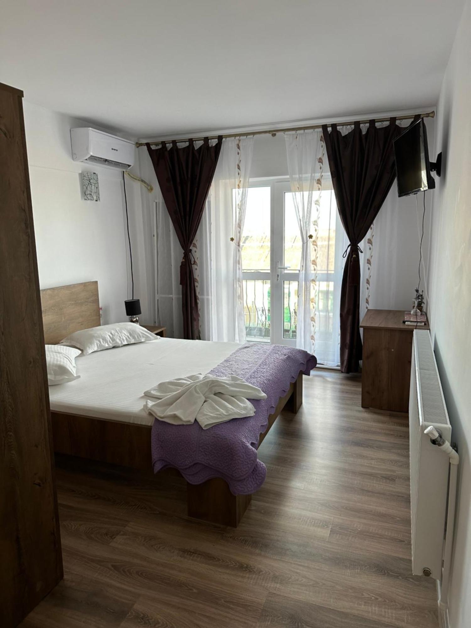 Agropensiuea Casa Uncu Hotel มูรีกีโอล ภายนอก รูปภาพ