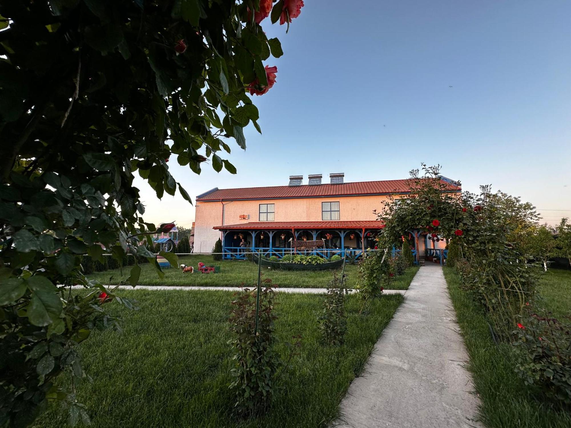 Agropensiuea Casa Uncu Hotel มูรีกีโอล ภายนอก รูปภาพ