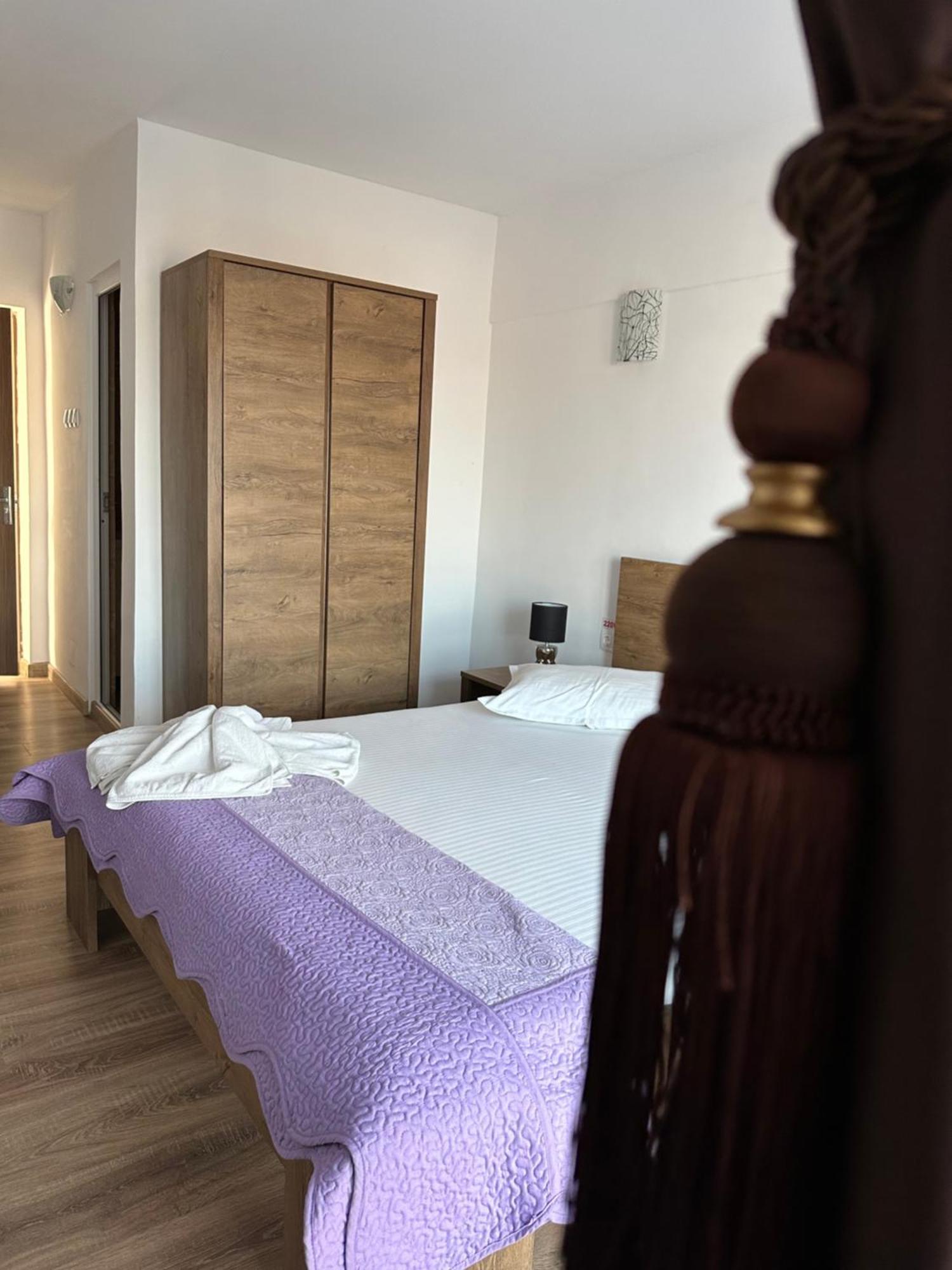 Agropensiuea Casa Uncu Hotel มูรีกีโอล ภายนอก รูปภาพ