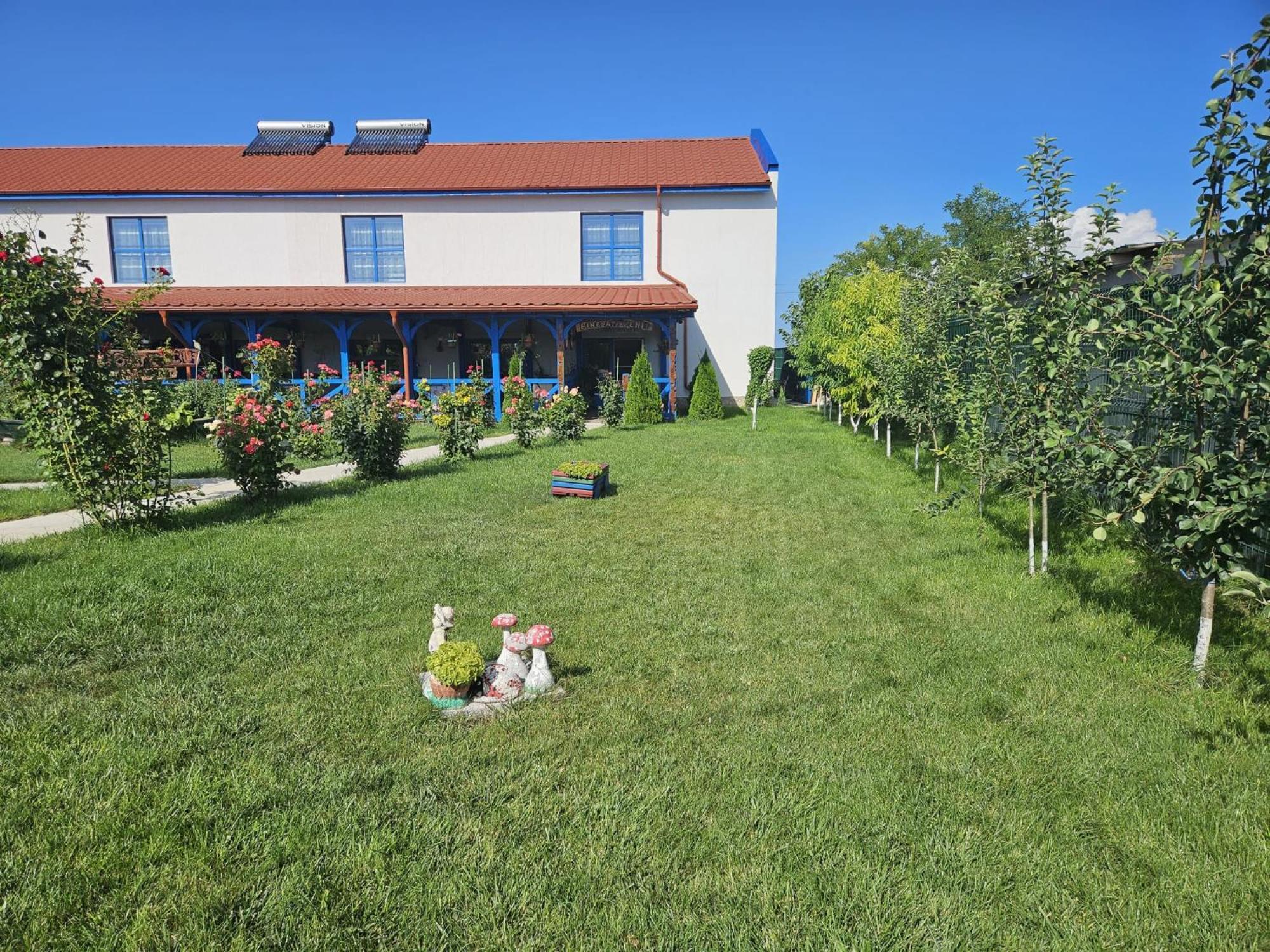 Agropensiuea Casa Uncu Hotel มูรีกีโอล ภายนอก รูปภาพ